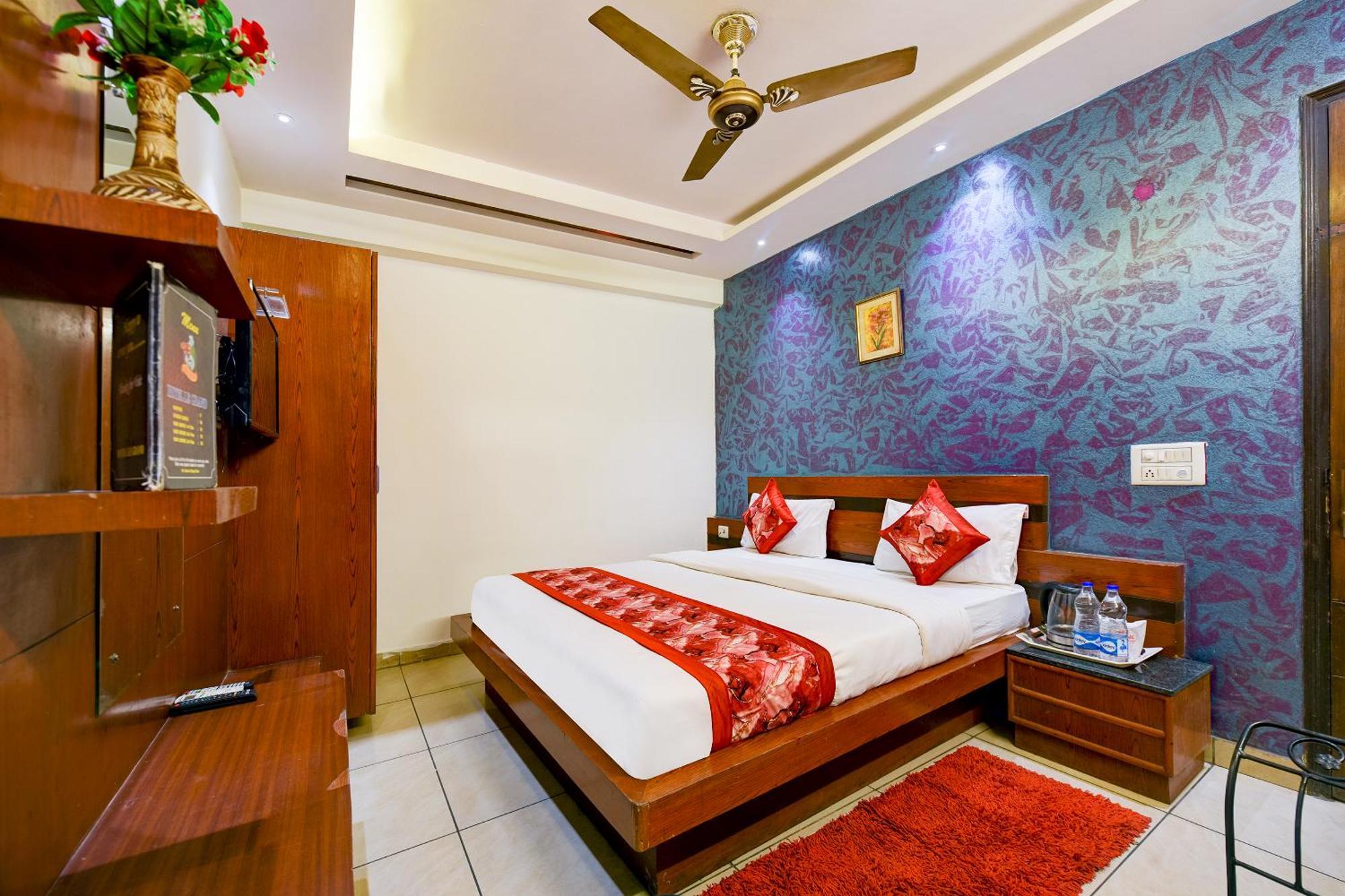 Hotel Le Grand - Walk-In From Rk Ashram Metro Station Nueva Delhi Exterior foto