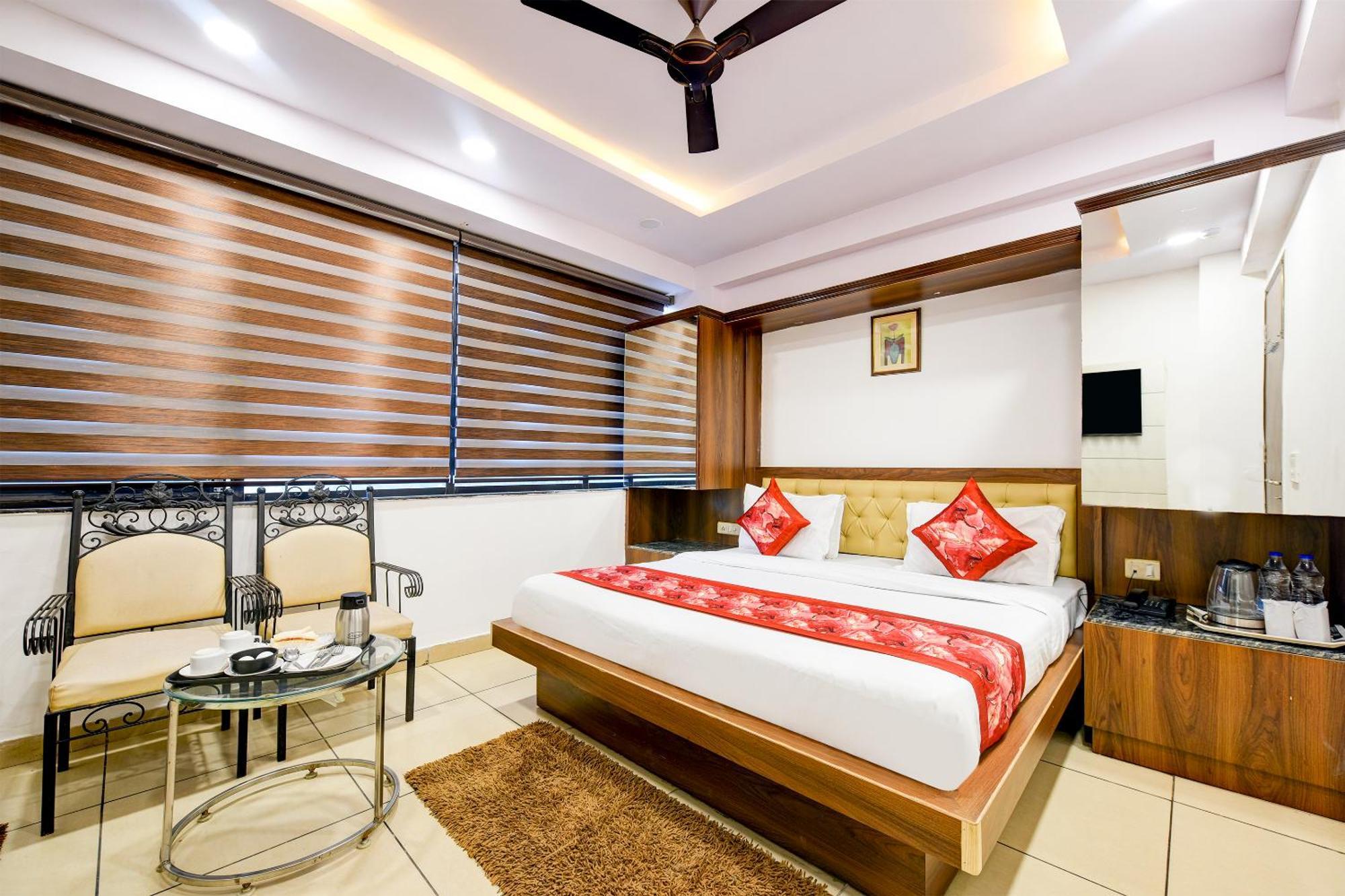 Hotel Le Grand - Walk-In From Rk Ashram Metro Station Nueva Delhi Exterior foto