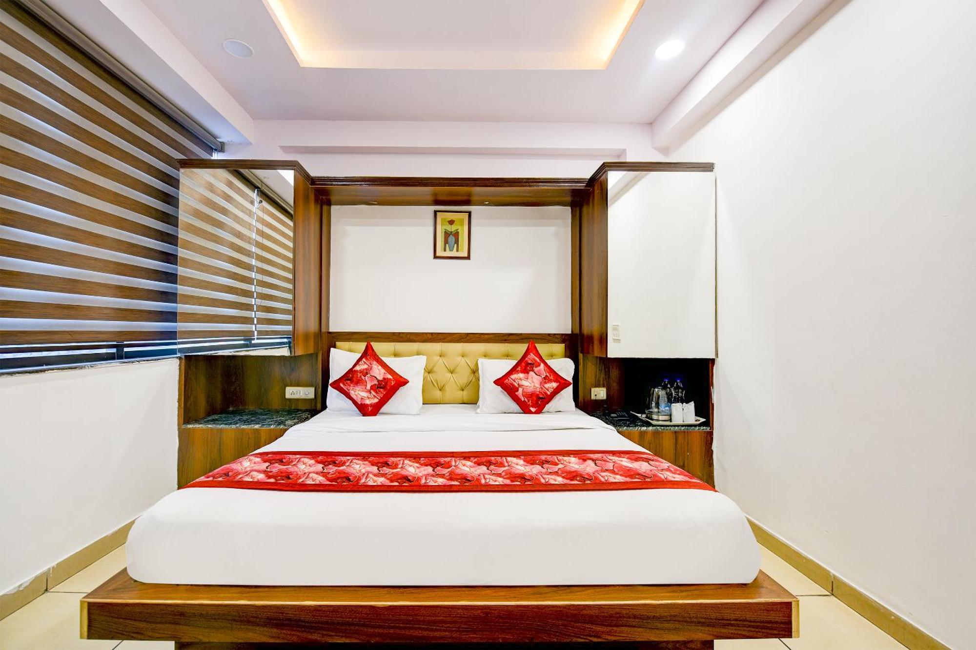 Hotel Le Grand - Walk-In From Rk Ashram Metro Station Nueva Delhi Exterior foto